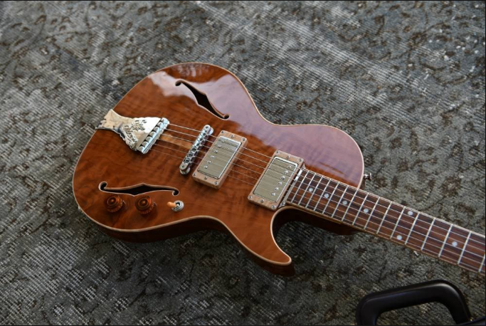 How Does Redwood Work for A Guitar Body?